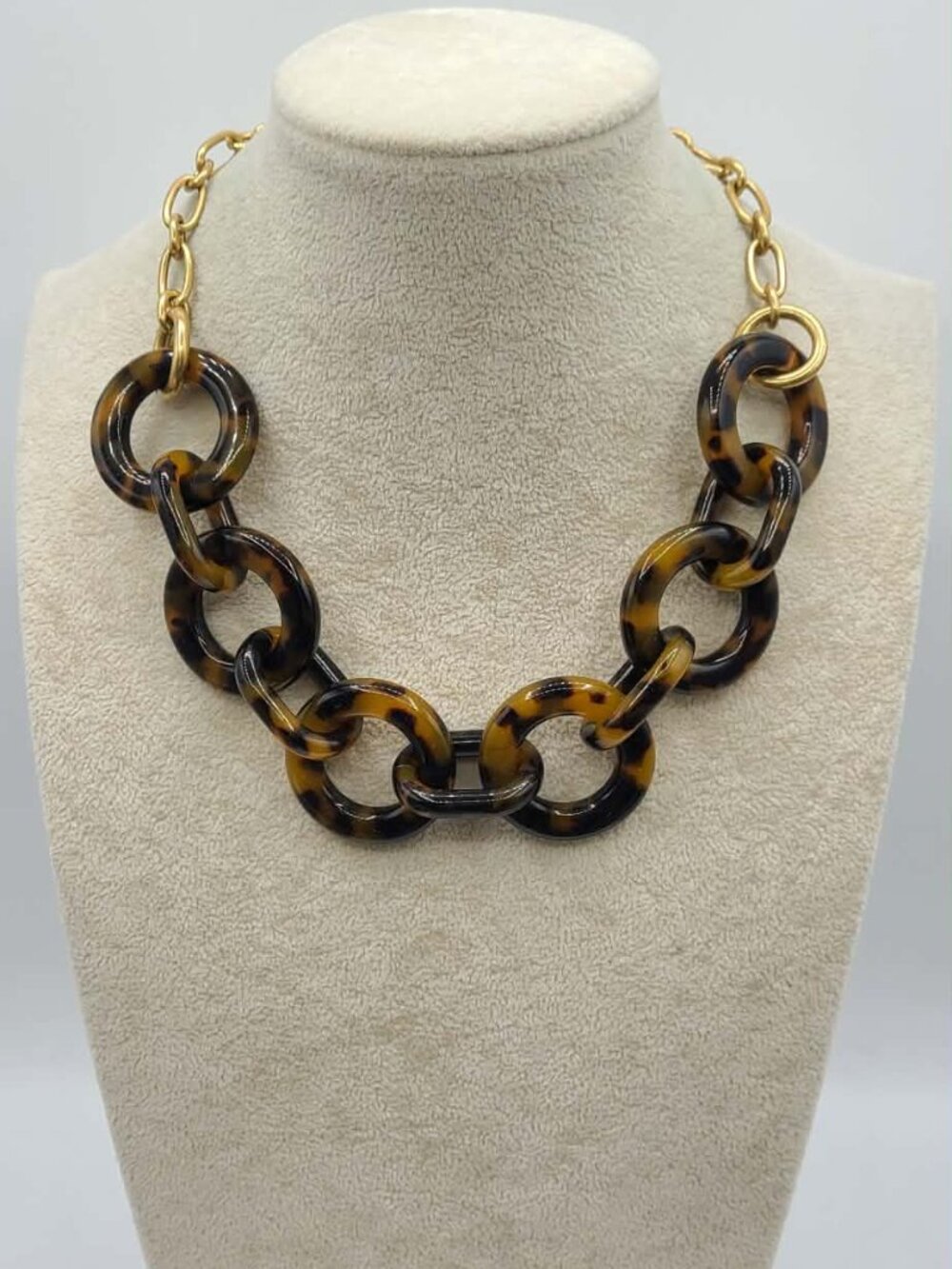 J Crew Oversized Chunky Faux Tortoise Gold Tone Necklace NWOT - Picture 11 of 13